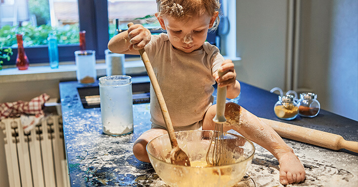 MRA_OUW_BakingwithKids_BlogHero_Dec19_20190228 image