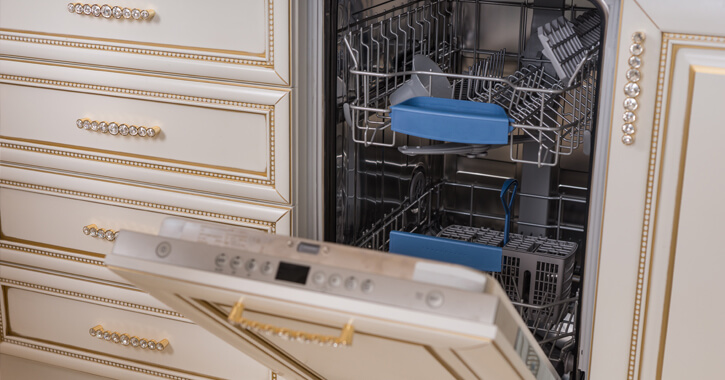 MRA_OUW_How-to-hide-your-kitchen-appliances-in-plain-site_BlogPhoto_Jan19_20181203 image