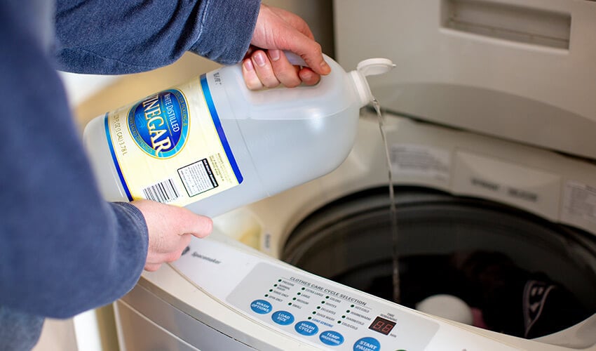 MRA_OUW_WashingMachineMaintenance_BlogPhoto_September_20200320 image
